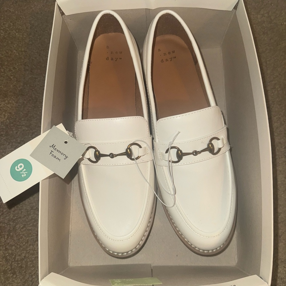 White target a new day loafers with gold chain accent nwt